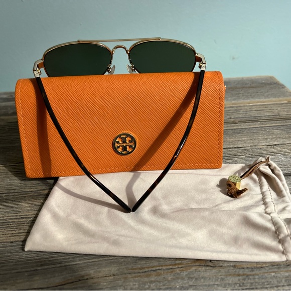 Tory Burch Goldtone & Dark Green
Polarized Sunglasses main image 6